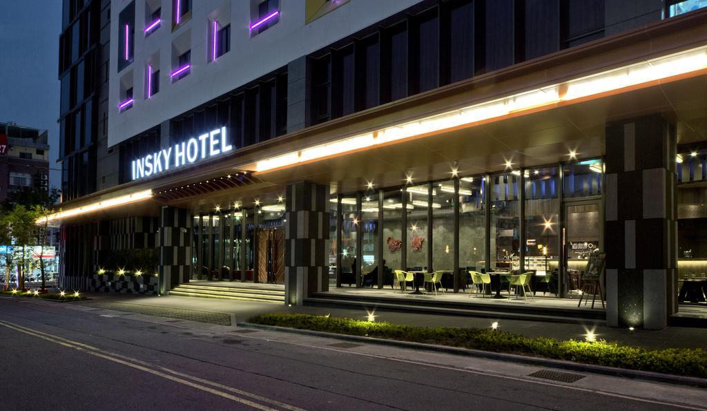 In Sky Hotel Taichung Exterior photo