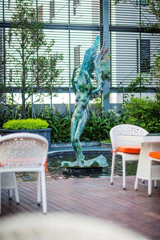 In Sky Hotel Taichung Exterior photo
