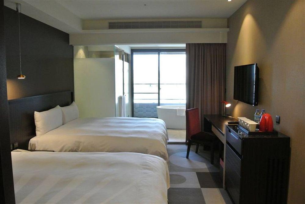 In Sky Hotel Taichung Exterior photo