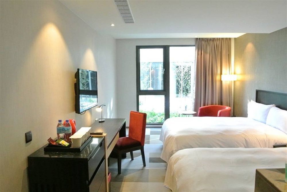 In Sky Hotel Taichung Exterior photo